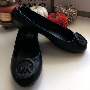 Micheal Kors flats